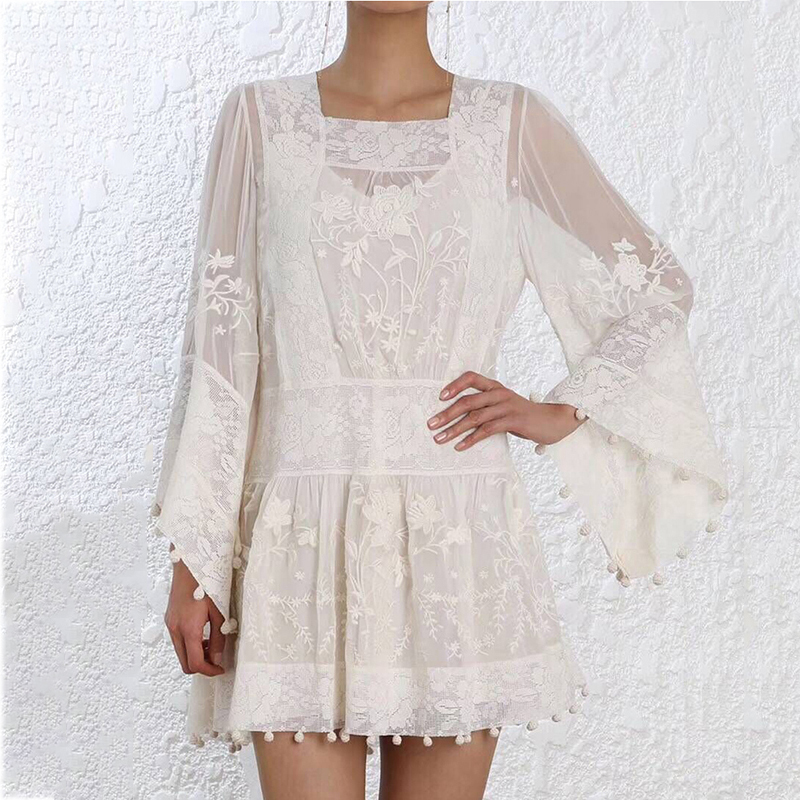 2020 Lace Hair Bulb Patchwork Dress Women White And Black Square Collar High Waist Flare Long Sleeve Dresses Female Elegant Spring Fashion
2020 Lace Hair Bulb Patchwork Dress Women White And Black Square Collar High Waist Flare Long Sleeve Dresses Female Elegant Spring Fashion