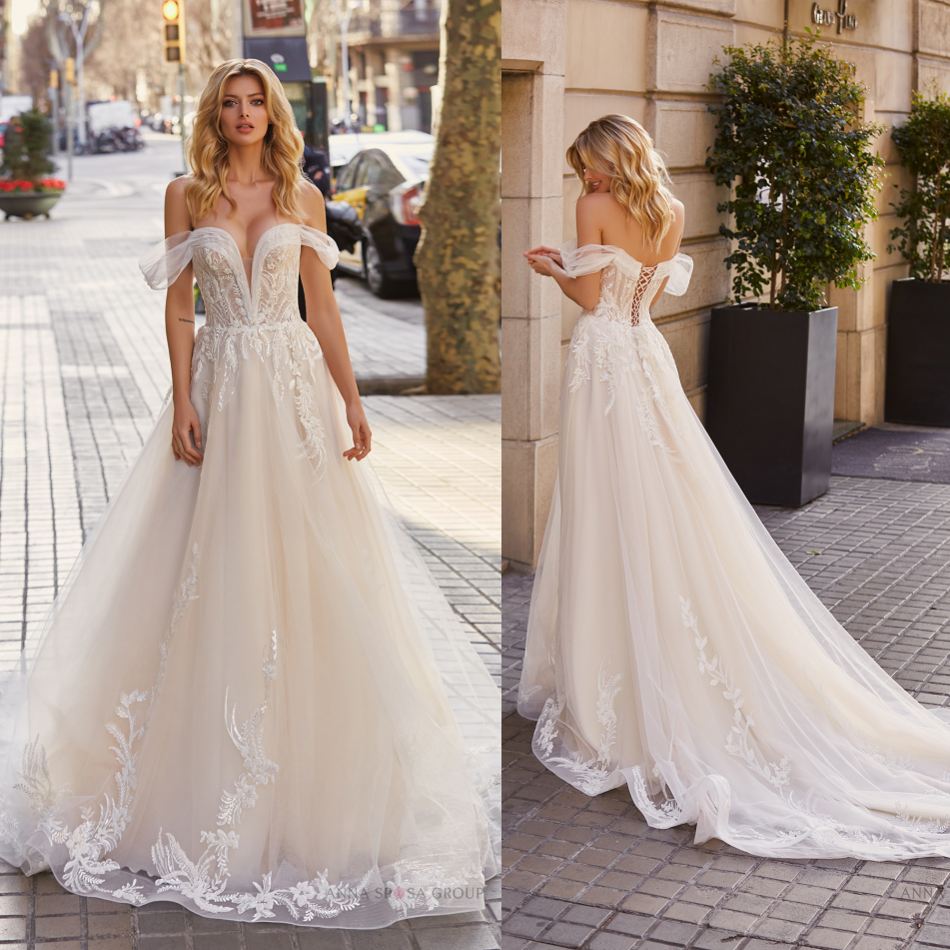 2021 Bohemian Wedding Dresses Off Shoulder Lace Appliques Bridal Gowns Custom Made Lace-up Back Sweep Train A-Line Wedding Dress, Red
2021 Bohemian Wedding Dresses Off Shoulder Lace Appliques Bridal Gowns Custom Made Lace-up Back Sweep Train A-Line Wedding Dress, Red