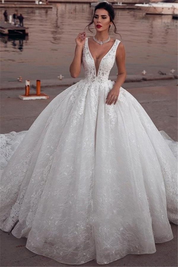 Glamorous Cathedral Train Sleeveless V-Neck Dresses Ball Gown Bridal Lace Bride Wedding Gowns 2020 Customize