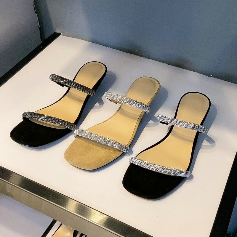 2020 Summer Comfortable Crystal Slipper Women's New Rhinestone Casual Black Wedges Shoes
2020 Summer Comfortable Crystal Slipper Women's New Rhinestone Casual Black Wedges Shoes