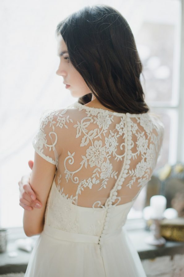 2020 New Bohemian Wedding Dresses Bateau Neck Lace Appliques A Line Beach Wedding Dress Sweep Train Boho Bridal Gown Vestidos De Novia