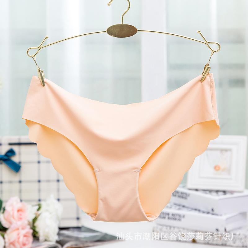 Seamless Ice Silk Briefs Lady Underwear One-Piece Shaped Underwear Low Waist Sexy Simple Women's Wholesale ,L,XL, Black
Seamless Ice Silk Briefs Lady Underwear One-Piece Shaped Underwear Low Waist Sexy Simple Women's Wholesale ,L,XL, Black