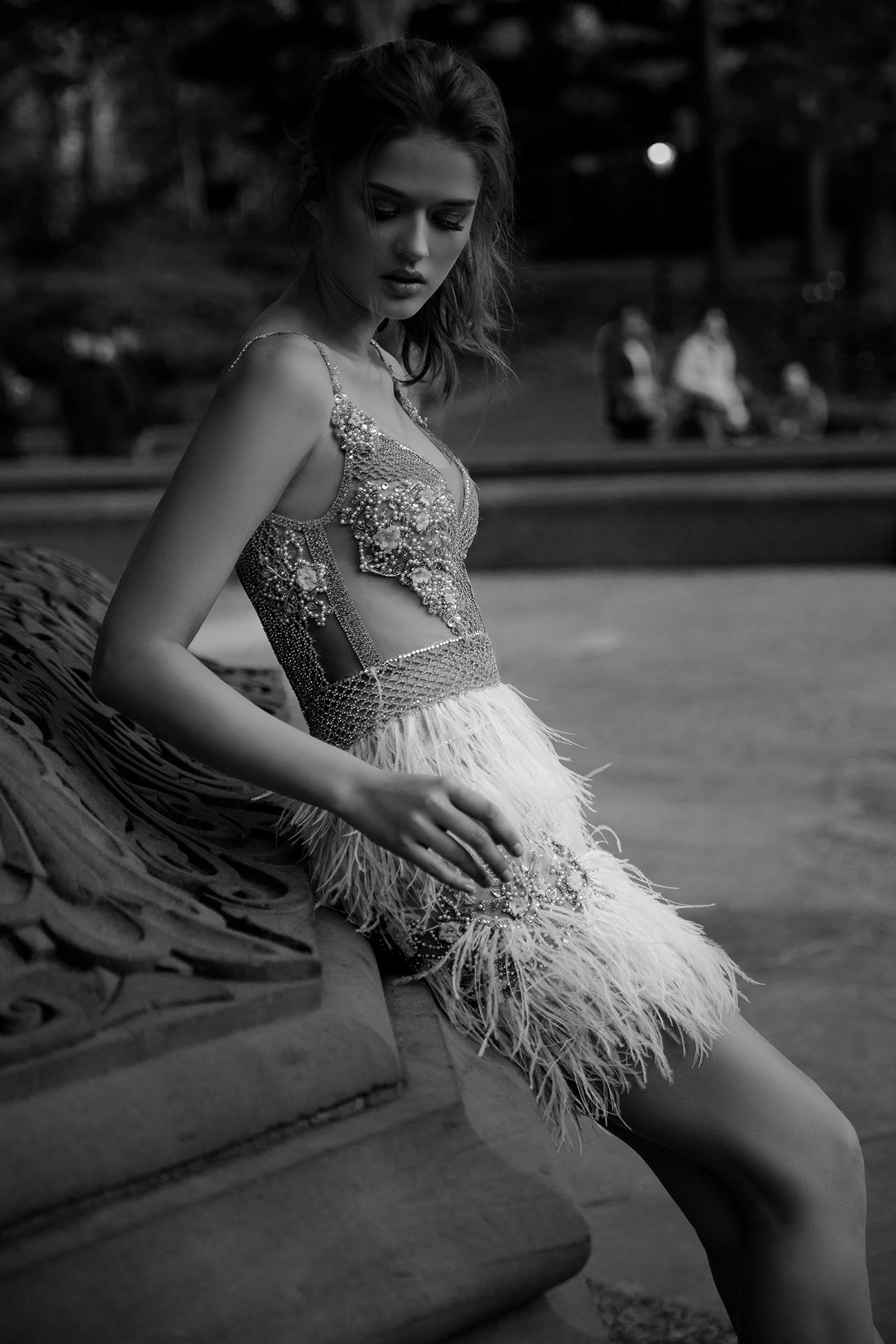 2019 Sexy Short Prom Dresses Spaghetti Straps Crystal Beaded Feathers Cocktail Party Dresses Formal Evening Gowns Custom Made