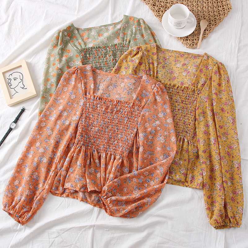 2020 new Korean version of small fresh floral print square collar pleated ruffled hem long sleeve chiffon shirt women, Beige
2020 new Korean version of small fresh floral print square collar pleated ruffled hem long sleeve chiffon shirt women, Beige