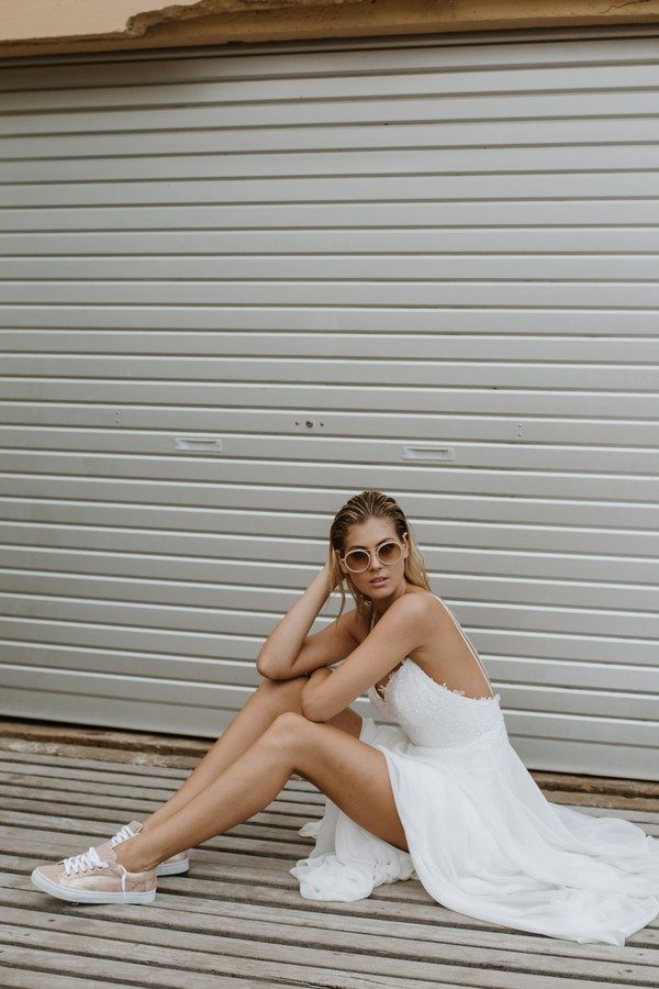 bohemian beach chiffon wedding dresses lace appliqued boho sapghetti strap lihi hod bridal gowns cheap a line wedding dress