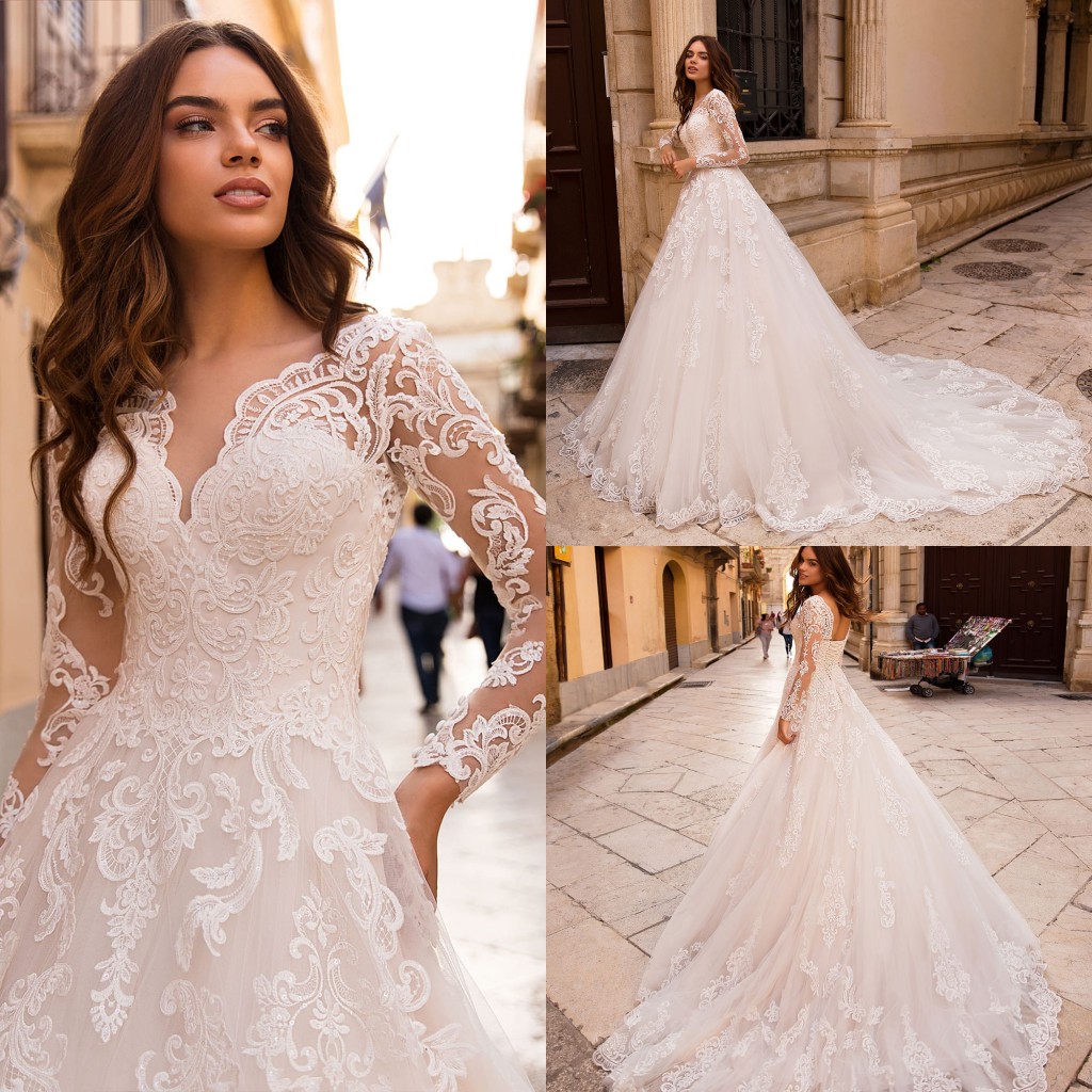 Modest Lussanobridal A Line Wedding Dresses V Neck Long Sleeve Lace Up Backless Lace Applique Wedding Gowns Sweep Train robe de mariée