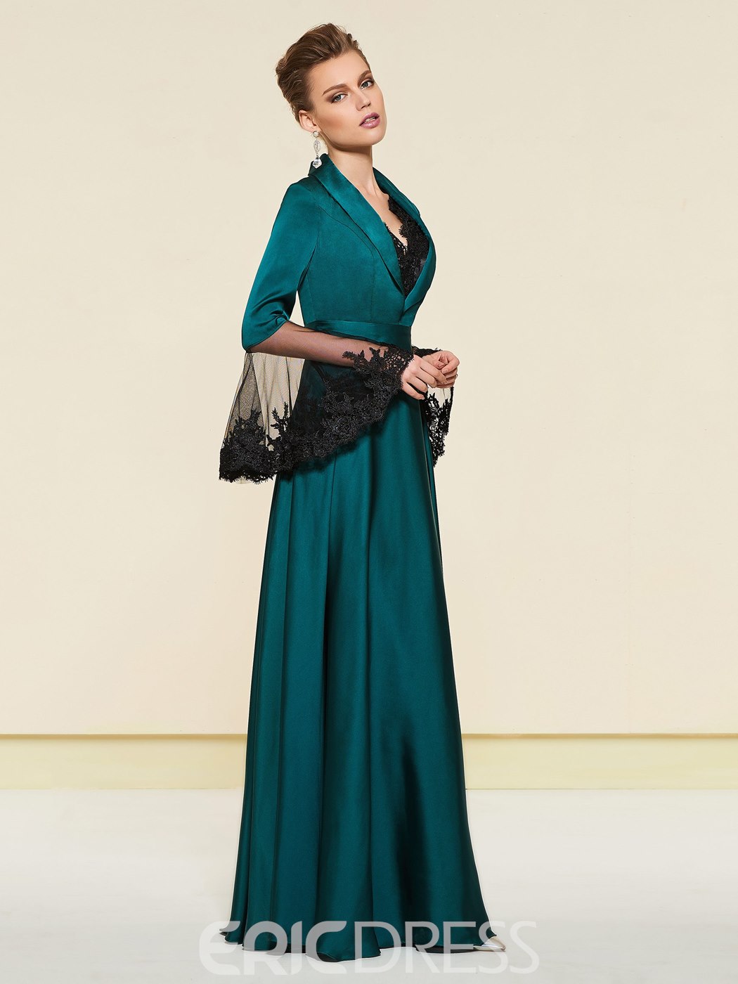 Elegant Ericdress A Line Mother of The Bride Dresses V Neck Long Sleeve Wedding Guest Dress Lace Applique Sweep Train Evening Gown