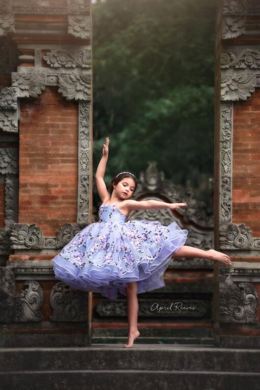 2020 Chic Flower Girl Gowns Spaghetti Knee Length 3D Floral Appliqued Girl Pageant Gowns Custom Made First Communion Dresses