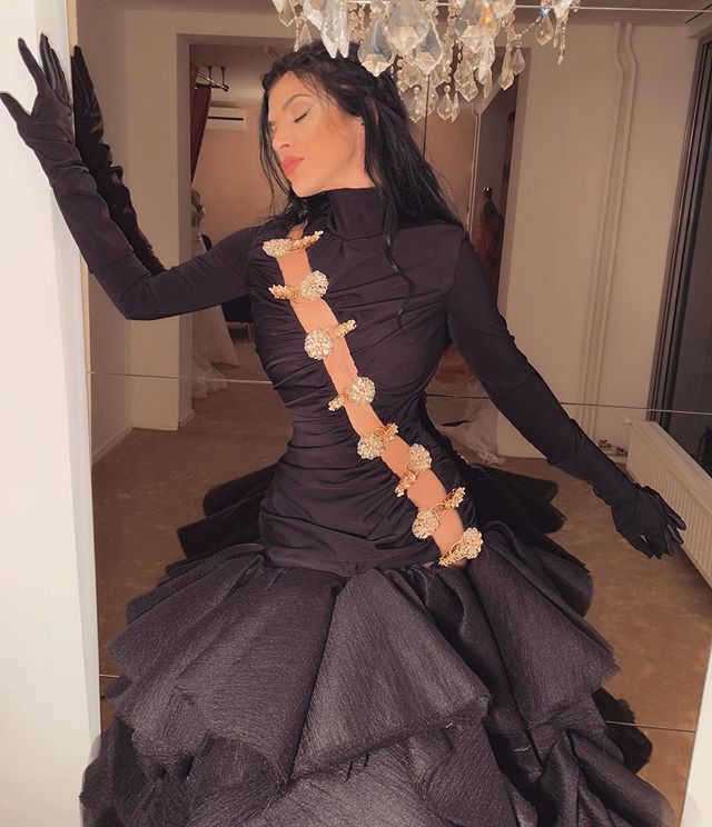 2020 Black Zuhair Murad Evening Dresses High Neck Crystal Ruffles Tiered Skirts Long Sleeve Prom Dress Party Wear Formal Occcasion Gowns