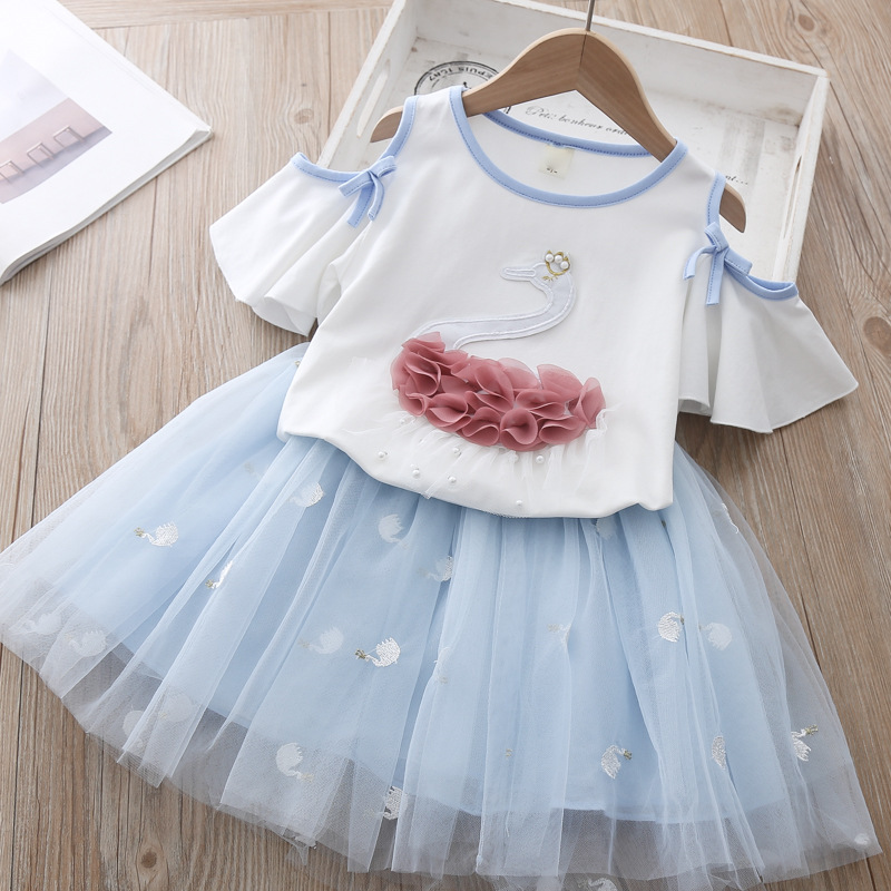 Girls' clothing fashion embroidered denim suit casual hot sale children's clothing princess children's student gifts, Sky blue
Girls' clothing fashion embroidered denim suit casual hot sale children's clothing princess children's student gifts, Sky blue