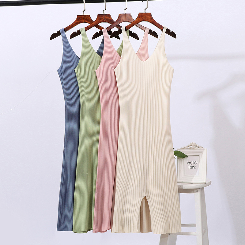 HLBCBG autumn winter Woman thick knit Tank Dress Casual sleeveless sweater dress Camisole Female v-neck camis sexy sweater, Black
HLBCBG autumn winter Woman thick knit Tank Dress Casual sleeveless sweater dress Camisole Female v-neck camis sexy sweater, Black
