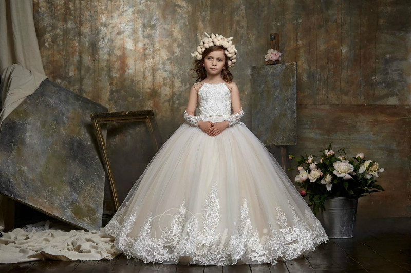 Lovely Ball Gown Flower Girl Dresses Jewel Long Sleeve Lace Applique Crystal Bow Pearls Pageant Dress Floor Length Girl's Birthday Party 0431