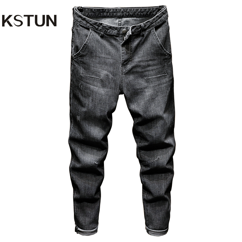 KSTUN Relaxed Tapered Jeans Men Black Gray Jeans Loose fit through the hips and thighs but tapers to a slim jean near the ankles
KSTUN Relaxed Tapered Jeans Men Black Gray Jeans Loose fit through the hips and thighs but tapers to a slim jean near the ankles