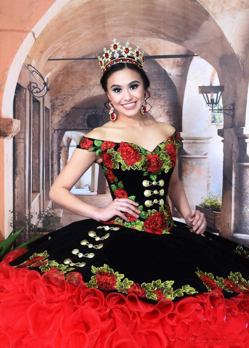 2022 Black and Red Sweet 16 Quinceanera Dresses Sweetheart Embroidery Lace Girl Masquerade Dress Organza Ruffles Prom Party Gowns