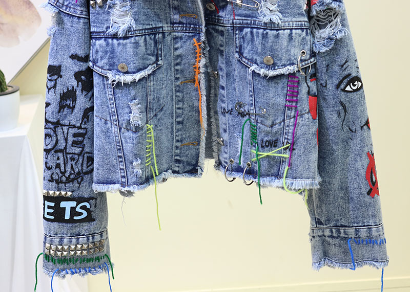 Autumn Women Streetwear Graffiti Denim Jacket Female Personality Short Raw Cut Rivet Jacket Fringe Jean Coat jaqueta feminina T200407