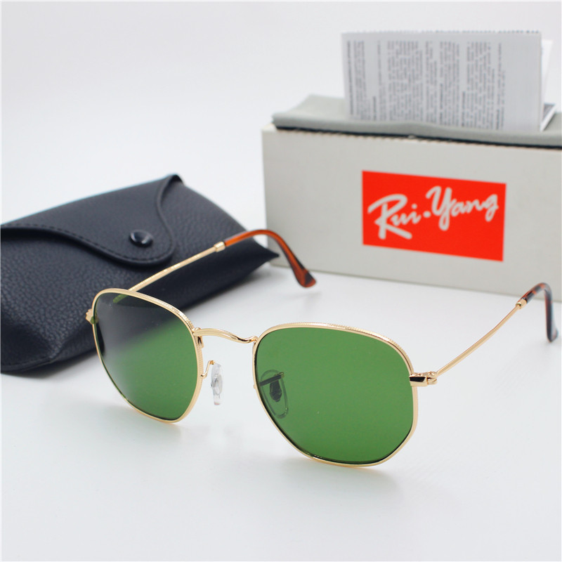 1pcs New high quality fashion designer brand eye protection sunglasses black frame green glass lens UV400 protection black case
1pcs New high quality fashion designer brand eye protection sunglasses black frame green glass lens UV400 protection black case