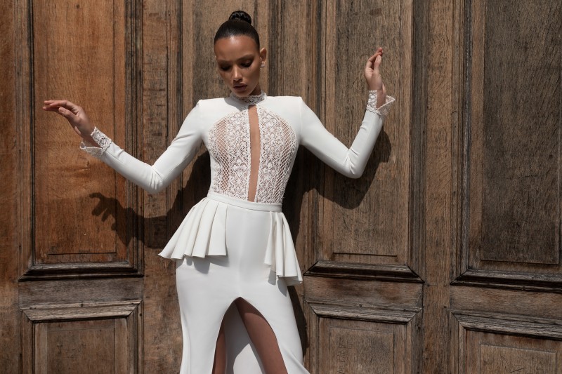 New Arrival Mermaid Wedding Dresses High Neck Lace Long Sleeve Bridal Gowns Thigh High Slits Beach Wedding Dress Sweep Train Fast Shipping