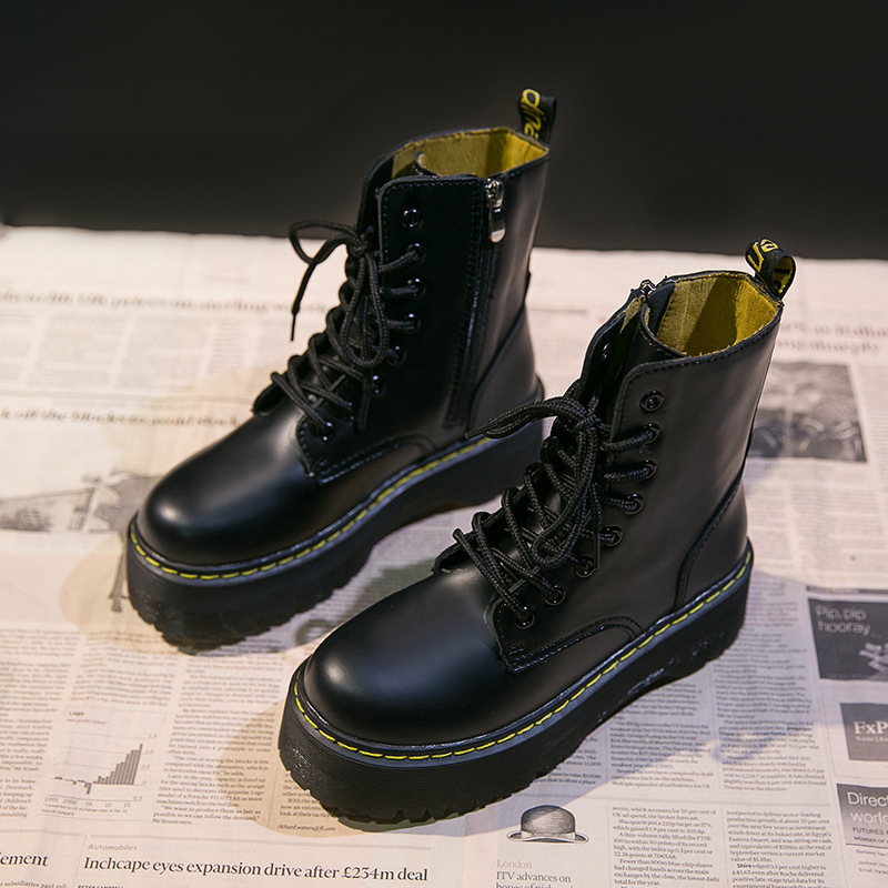 Boots Woman 2019 Autumn All-match Bottom Locomotive Boots Wind Flat Bottom Increase, Black
Boots Woman 2019 Autumn All-match Bottom Locomotive Boots Wind Flat Bottom Increase, Black