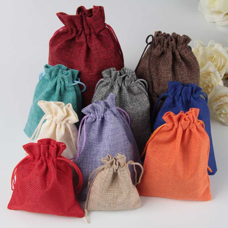 50pcs/pack (15x20cm) Vintage Natural Burlap Gift Candy Bag Wedding Party Favor Pouch Birthday Supplies Drawstrings Jute Gift Bag
50pcs/pack (15x20cm) Vintage Natural Burlap Gift Candy Bag Wedding Party Favor Pouch Birthday Supplies Drawstrings Jute Gift Bag