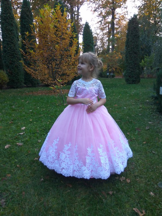 Cute Pink Flower Girl Dresses With White Appliques Jewel Neck Bow Train Short Sleeves Lace Up Girls Pageant Dress Custom Made