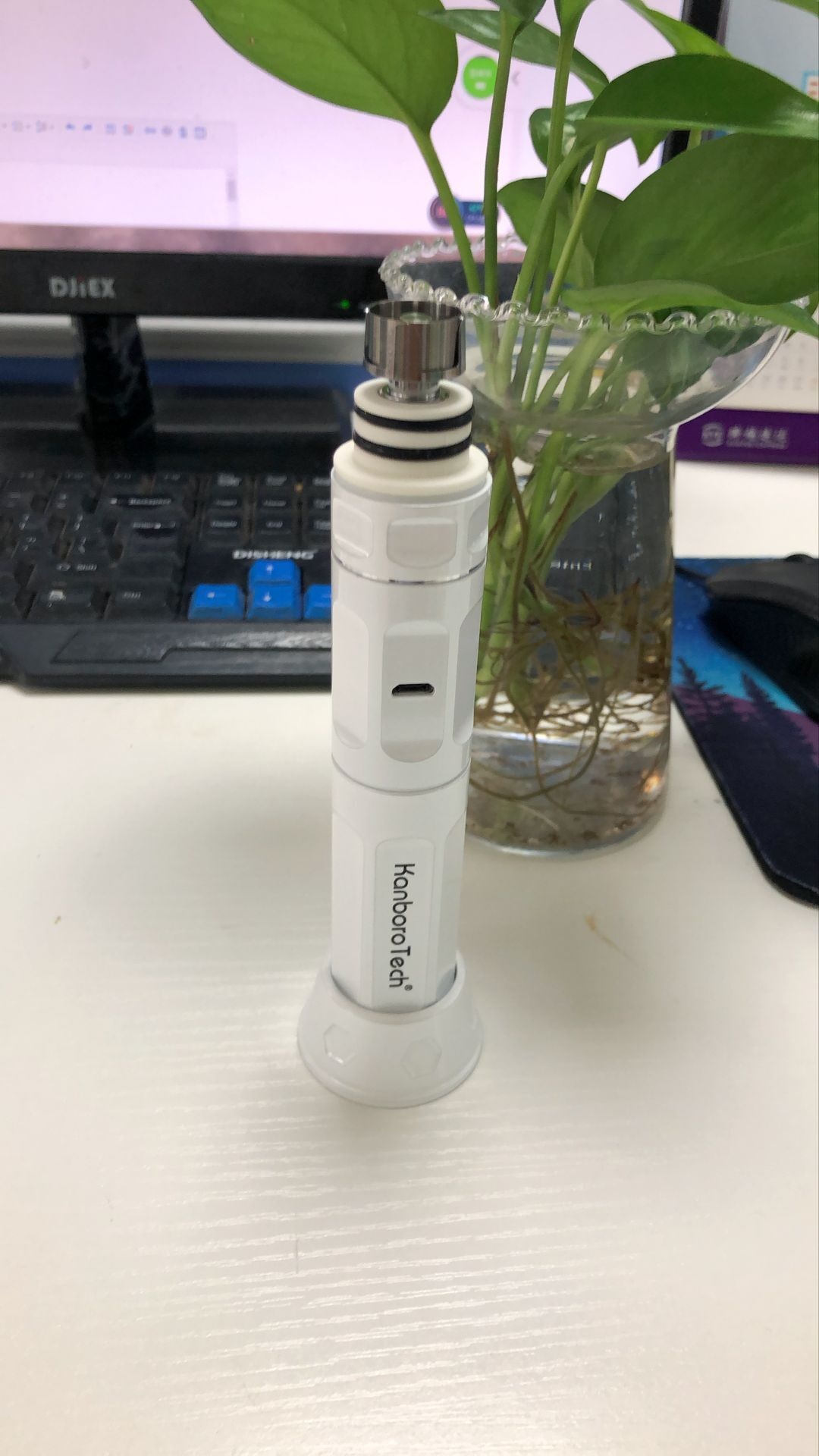 Kanboro ecube portable vape dab rig e rig wax vaporizer atomizer starter kits vape mod portable vaporizer with best price
Kanboro ecube portable vape dab rig e rig wax vaporizer atomizer starter kits vape mod portable vaporizer with best price