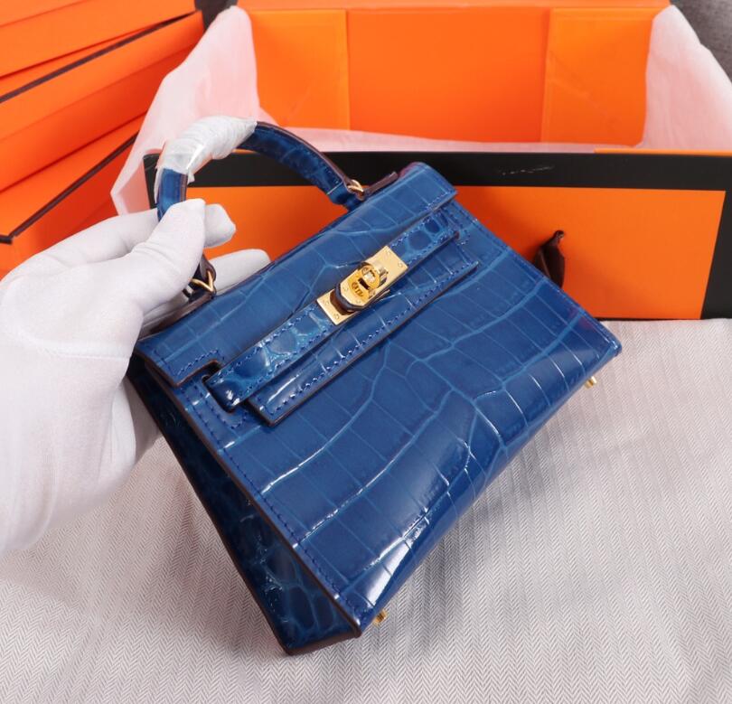 second generation Mini size Alligator Handbag fashion shoulder bag women totes genuine leather Fashion Bags High quality free shipping
second generation Mini size Alligator Handbag fashion shoulder bag women totes genuine leather Fashion Bags High quality free shipping