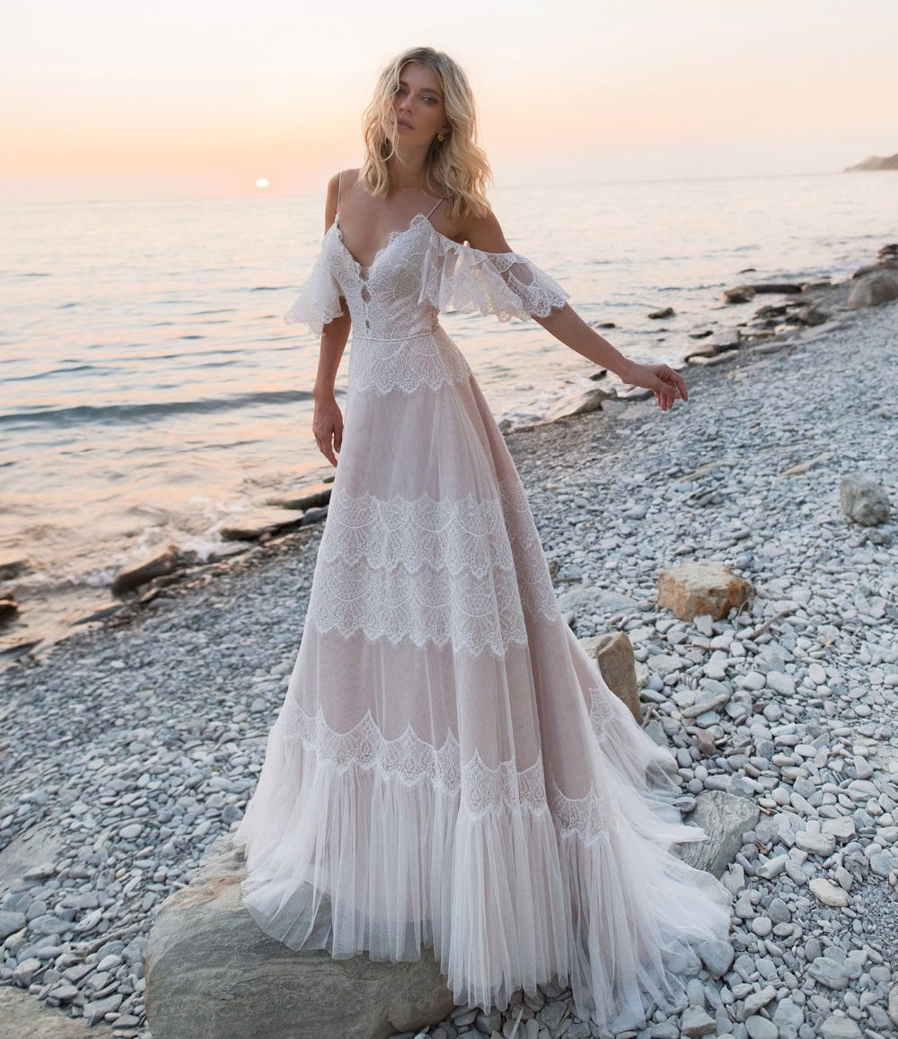 Charming Beach Lace Wedding Dresses Plunging Neck Backless Bohemian Bridal Gowns A Line Floor Length Tulle Boho Vestido De Novia