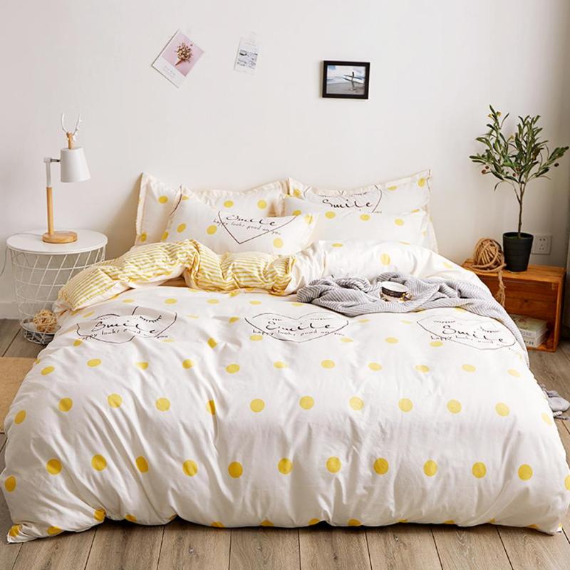 4pcs Bedding Set Simple Style Quilt Duvet Cover Flat Bed Sheet Pillowcase Home Textile Series Decoration, As pic
4pcs Bedding Set Simple Style Quilt Duvet Cover Flat Bed Sheet Pillowcase Home Textile Series Decoration, As pic