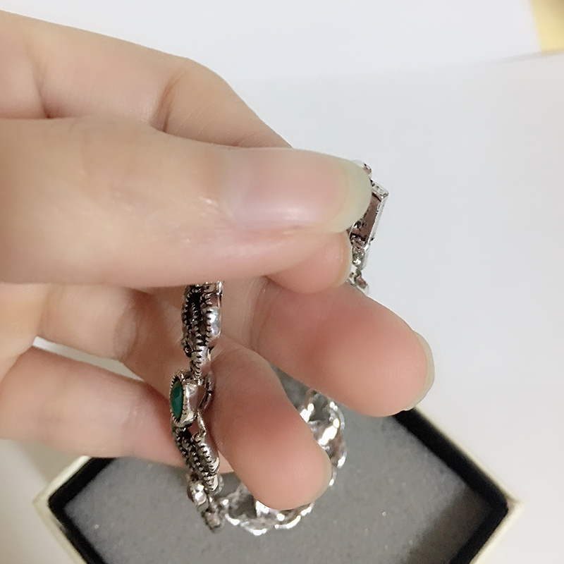 CC retro alloy bracelet wholesale Europe and the United States big brand diamond jewels show bracelets fashion simple jewelry, Golden;silver
CC retro alloy bracelet wholesale Europe and the United States big brand diamond jewels show bracelets fashion simple jewelry, Golden;silver