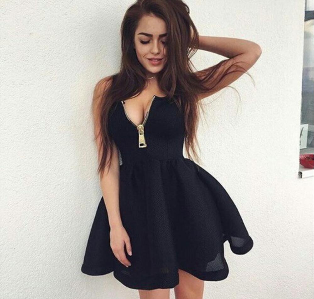 Little Black Dresses Scoop Neck With Zipper A Line Short Cocktail Dress Fomal Party Gowns Custom Made Cheap Prom Wear