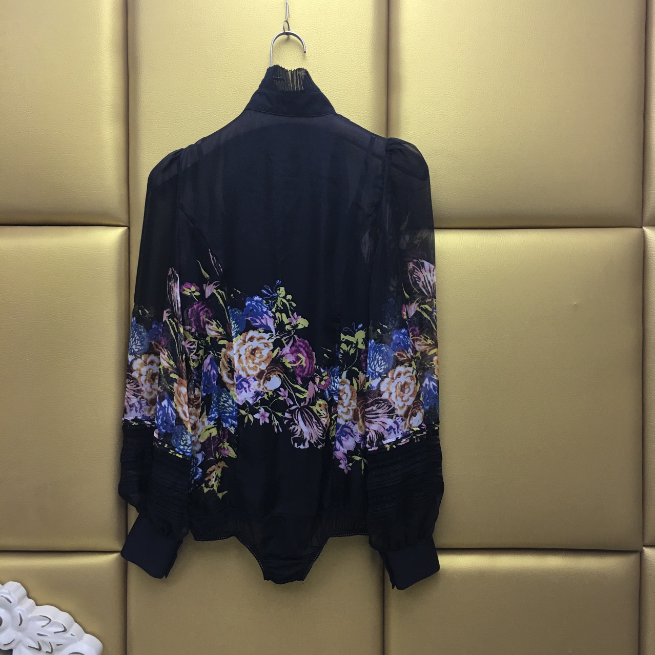 Fashion-Black/White Stand Long Sleeves Women's Blouses Vintage Court Print Ruffles Silk Shirts Women DH336