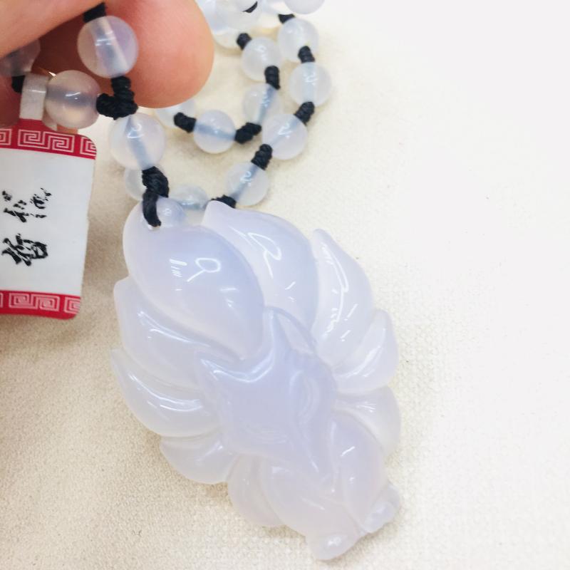 Natural Brazilian Jade Jade Carved White Nine-tailed Pendant with Chalcedony Bead Necklace Sweater Chain
Natural Brazilian Jade Jade Carved White Nine-tailed Pendant with Chalcedony Bead Necklace Sweater Chain