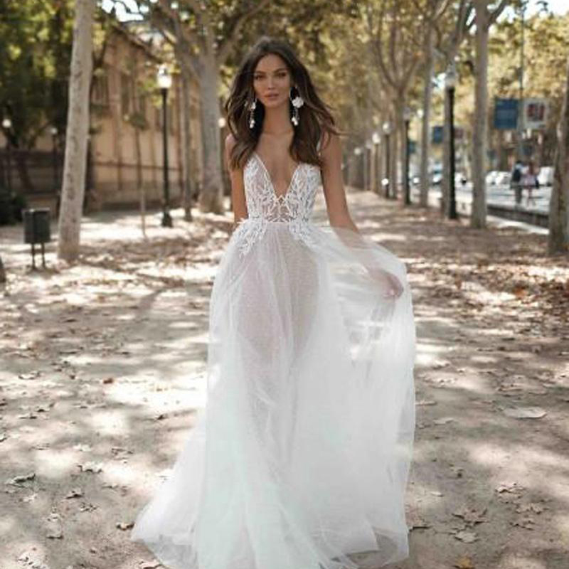 Country Bohemian Wedding Dresses Spaghetti V-Neck Backless Lace Tulle Bridal Gowns Breta Boho Vestidos De Novia