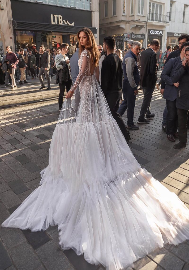 long sleeve mermaid dresses with detachable train lace appliqued beach wedding gowns backless deep v neck robes de marie