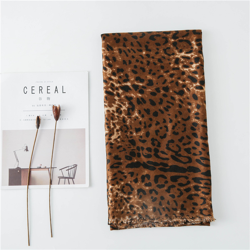 Leopard Print Scarf Ma'am Joker Long A Cotton Scarf Season Shawl Dual PurposeNew Hot Fashion
Leopard Print Scarf Ma'am Joker Long A Cotton Scarf Season Shawl Dual PurposeNew Hot Fashion