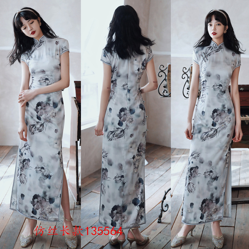 Printed Floral Lady Classic Chinese Style Dress Vintage Short Sleeve Women Long Qipao Novelty Rayon Cheongsam Big Size 4XL
Printed Floral Lady Classic Chinese Style Dress Vintage Short Sleeve Women Long Qipao Novelty Rayon Cheongsam Big Size 4XL