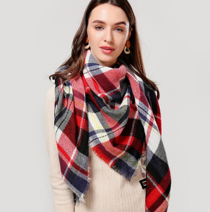 Free shipping For women Luxury Letter Pattern silk wool Cashmere Gold thread Designer Thick Scarfs Warm Scarves Size 140X140CM Top Quality
Free shipping For women Luxury Letter Pattern silk wool Cashmere Gold thread Designer Thick Scarfs Warm Scarves Size 140X140CM Top Quality