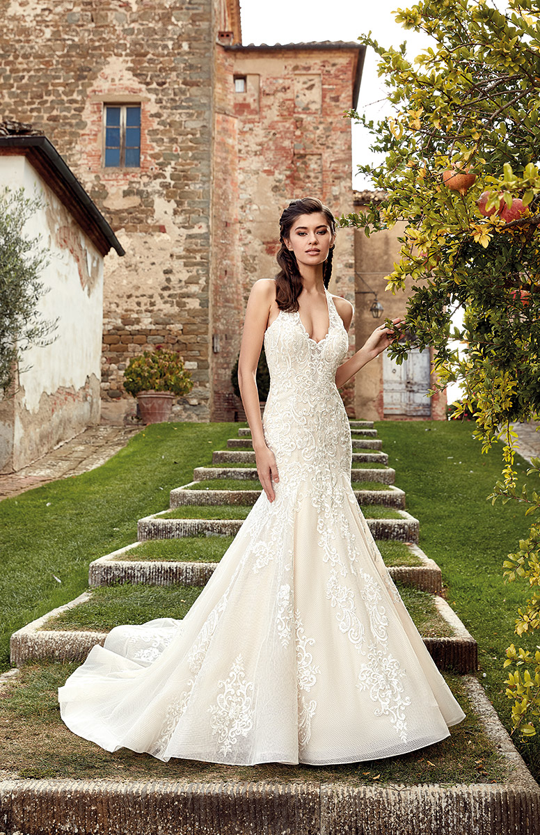 gorgeous mermaid lace wedding dresses appliqued halter v neck backless trumpet bridal gowns beach sleeveless sweep train wedding dress