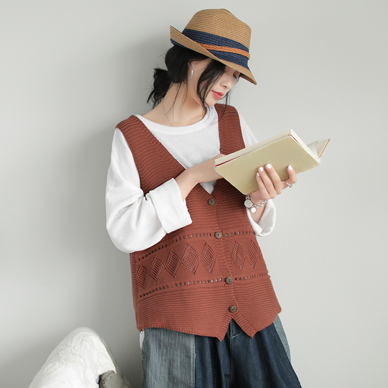 Retro autumn new cotton line A vest literary crochet openwork sleeveless knit women's cardigan, Beige
Retro autumn new cotton line A vest literary crochet openwork sleeveless knit women's cardigan, Beige