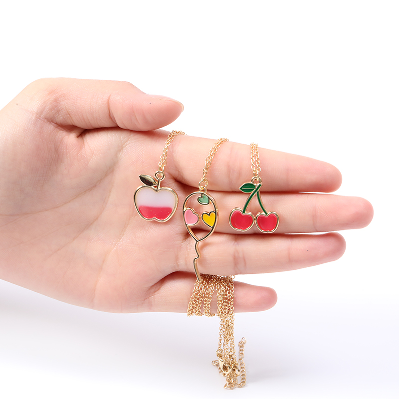 30 pièces dessin animé émail coloré fruits pomme collier ballon volant avec coeurs collier couleur rouge cerise chaîne colliers pour femmes