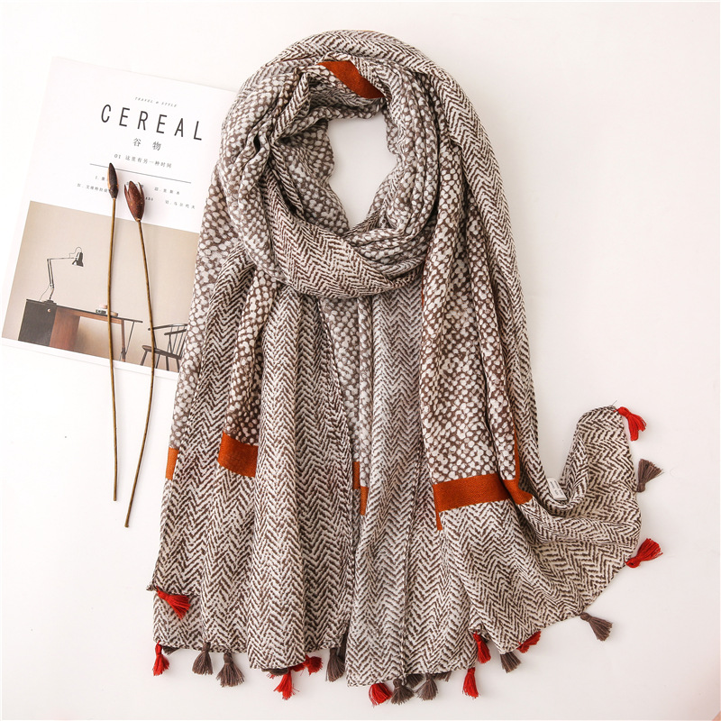 Fashion women's new ladies snakeskin leopard cotton scarf tassel shawl holiday sunscreen scarf Muslim headscarf woman
