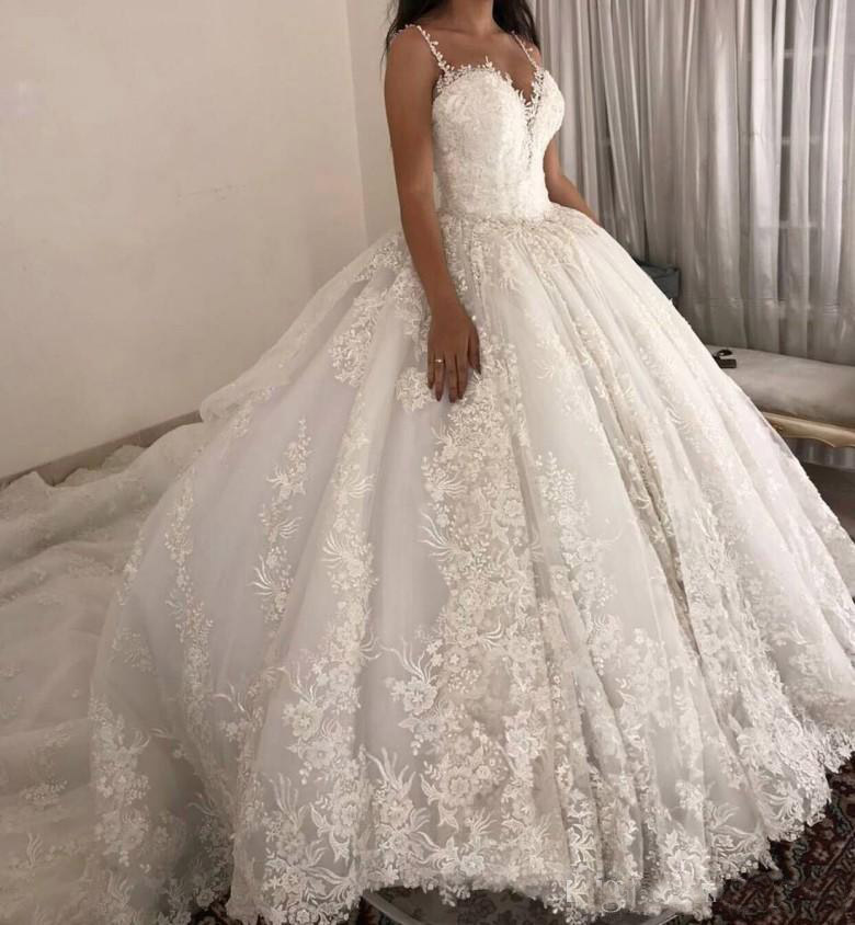 Modest Sweetheart Princess Dresses Spaghetti Puffy Skirt Full Lace Applique Church Castle Civil Dubai Arabic Wedding Gown 0521