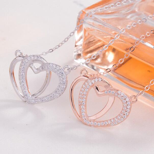 Love Hearts Pendant Women Designer Rhinestone Plated Diamond Top Clavicular Chain Quality Necklaces Jewelry SW181 with Box
Love Hearts Pendant Women Designer Rhinestone Plated Diamond Top Clavicular Chain Quality Necklaces Jewelry SW181 with Box