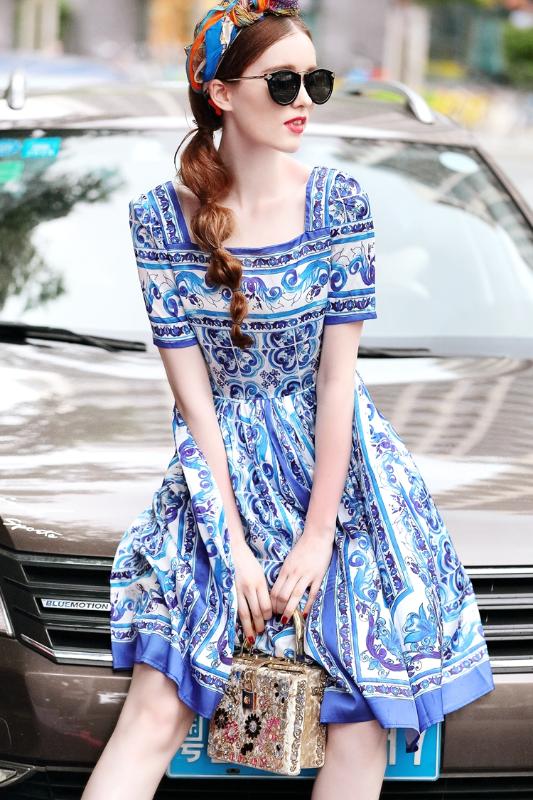 MIUXIMAO 2020 Newest Designer fashion Summer dress Women' short sleeve blue and white porcelain Printed casual dress, Sky blue
MIUXIMAO 2020 Newest Designer fashion Summer dress Women' short sleeve blue and white porcelain Printed casual dress, Sky blue