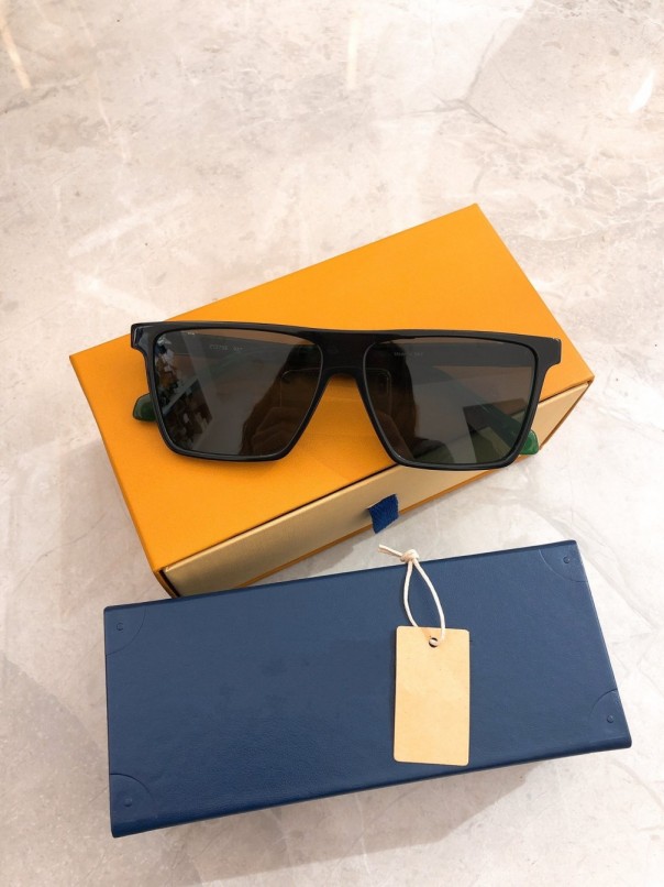 New top quality 1273 mens sunglasses men sun glasses women sunglasses fashion style protects eyes Gafas de sol lunettes de soleil with box
New top quality 1273 mens sunglasses men sun glasses women sunglasses fashion style protects eyes Gafas de sol lunettes de soleil with box