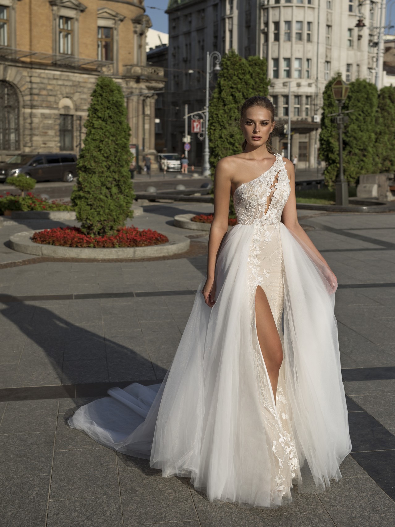 2019 Riki Dalal Mermaid Wedding Dresses With Detachable Skirts One Shoulder Lace Bridal Gowns Sweep Train Appliqued Beach Wedding Dress
