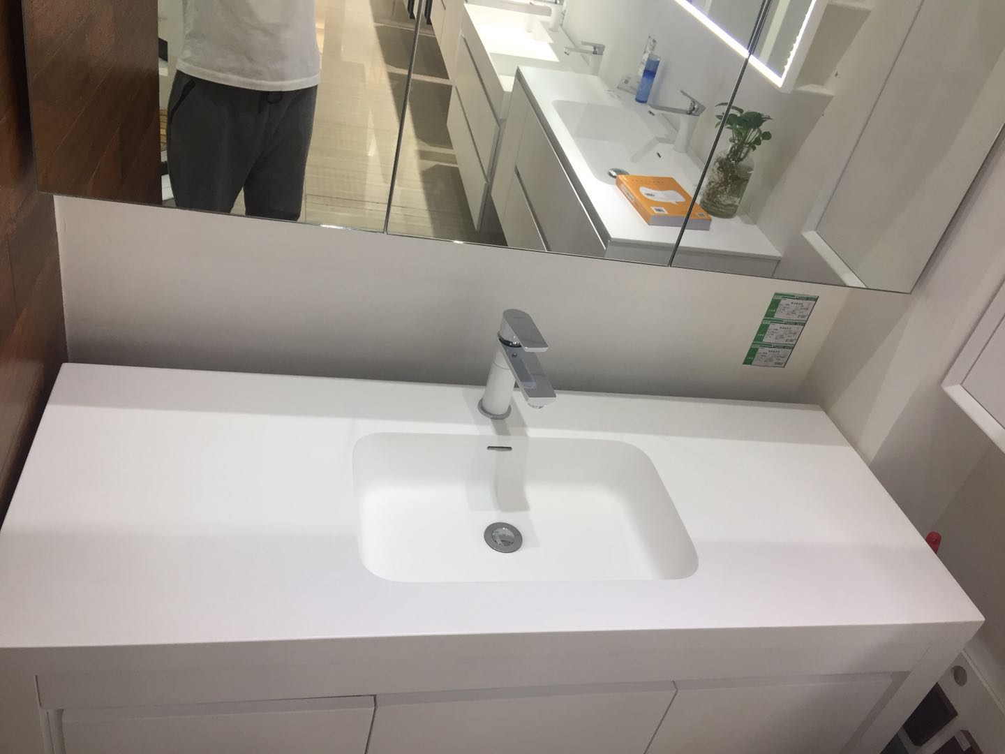 1300mm Bathroom Mirror Cabin Furniture Soft closing technique Solid Surface Stone Basin Floor Mounted Vanity 2903