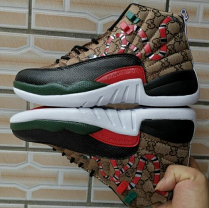 2020 New 12 GS Snakeskin Black Brown Red Retro Men's Basketball Shoes 12s Mens Snakeskin Multicolor Sports Designe Sneakers 40-47
2020 New 12 GS Snakeskin Black Brown Red Retro Men's Basketball Shoes 12s Mens Snakeskin Multicolor Sports Designe Sneakers 40-47