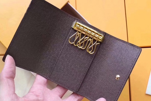 6 Key Holder Wallet Designer Fashion Women's Card Holder Key Case Pouch Luxury Pocket Pochette Accessories N62630 M62630, Brown checker
6 Key Holder Wallet Designer Fashion Women's Card Holder Key Case Pouch Luxury Pocket Pochette Accessories N62630 M62630, Brown checker