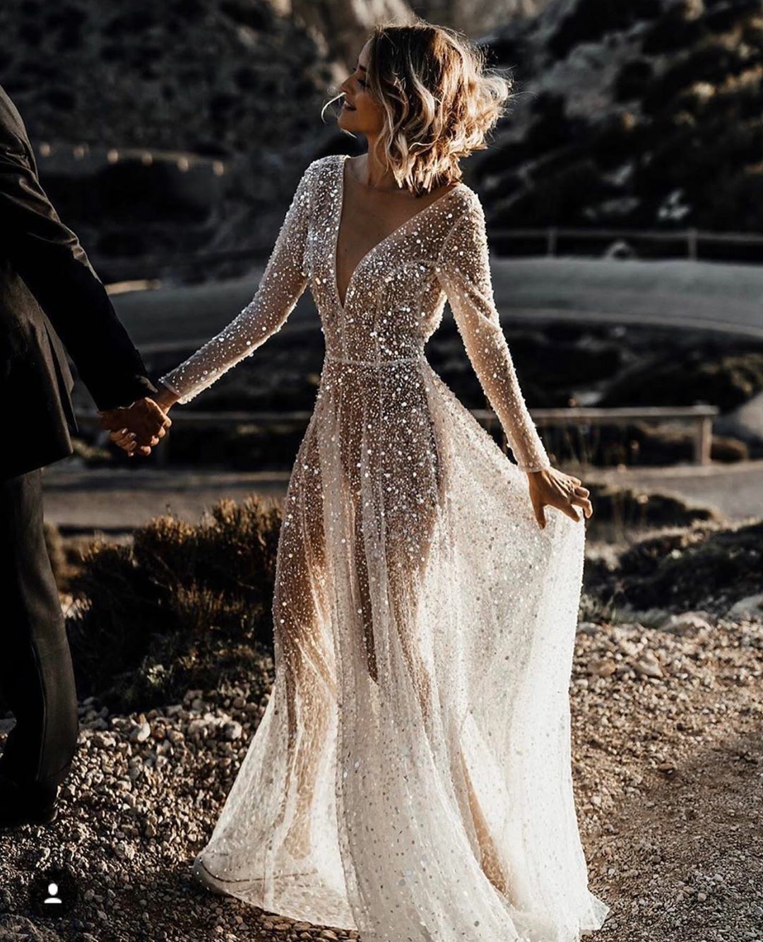 Sexy Transparent Beach Wedding Dresses Long Sleeves 2020 Sequined Backless Robe De Mariee Deep V Neck Bridal Gowns
